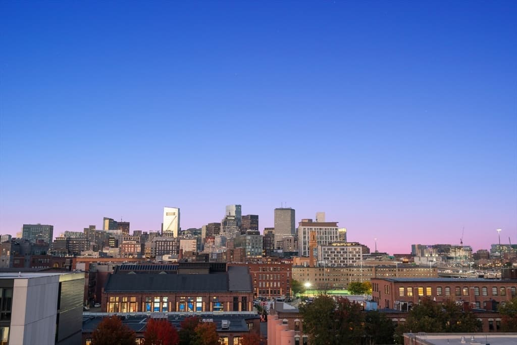 Condominium at 76 Wareham St, Boston MA 02118, photo 34 of 37