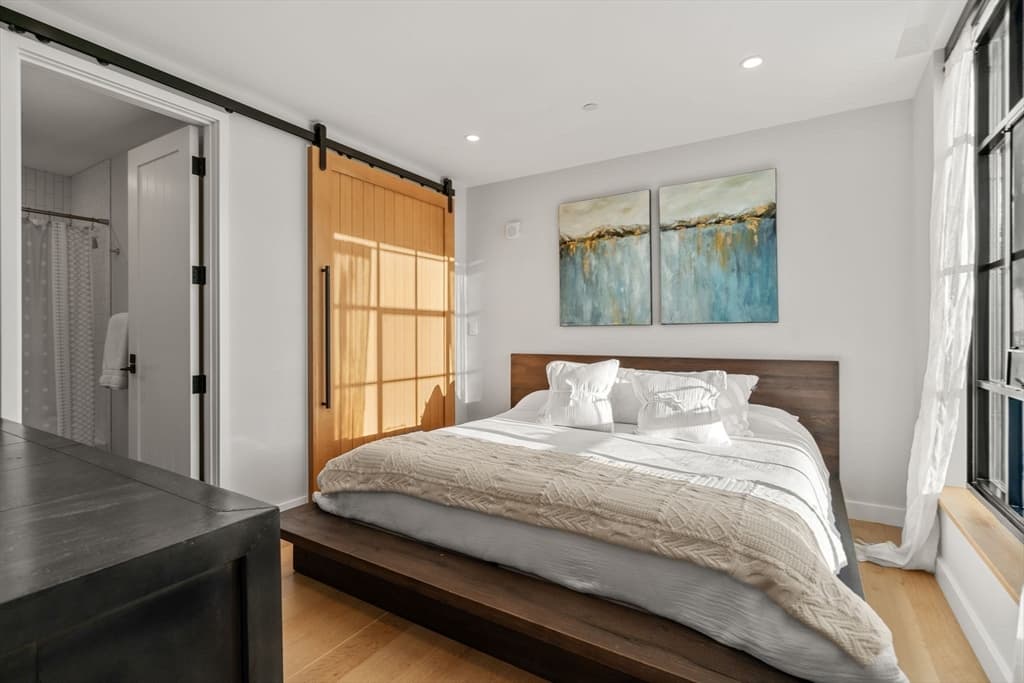 Condominium at 76 Wareham St, Boston MA 02118, photo 19 of 37
