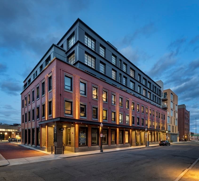 Condominium at 76 Wareham St, Boston MA 02118, photo 35 of 37