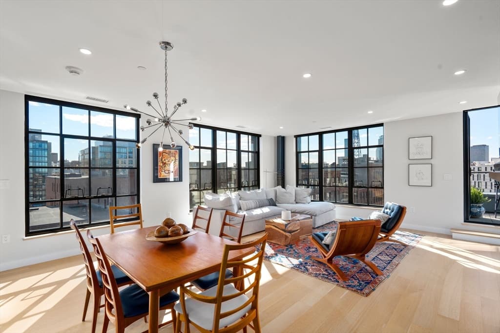 Condominium at 76 Wareham St, Boston MA 02118, photo 8 of 37
