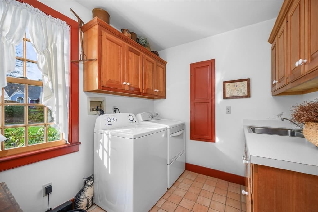 Single Family Residence at 41 Court St, Chatham MA 02650, Chatham, photo 18 of 38