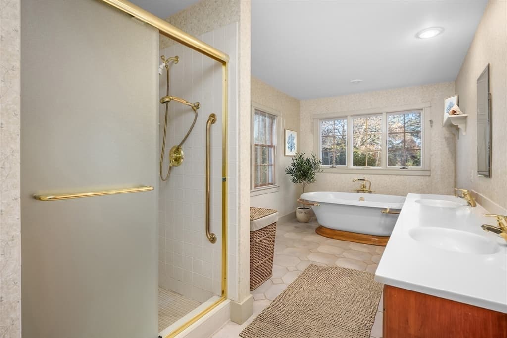 Single Family Residence at 41 Court St, Chatham MA 02650, Chatham, photo 15 of 38