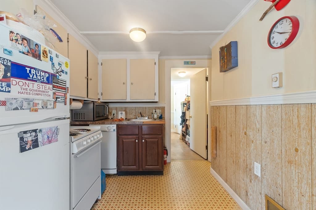 Commercial Sale at 561 Main St, Boxford MA 01921, photo 22 of 41