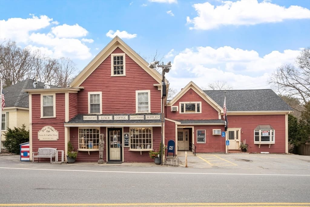 561 Main St, Boxford MA 01921