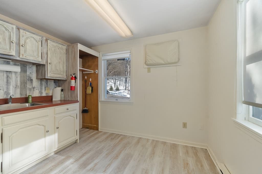 Commercial Sale at 561 Main St, Boxford MA 01921, photo 10 of 41
