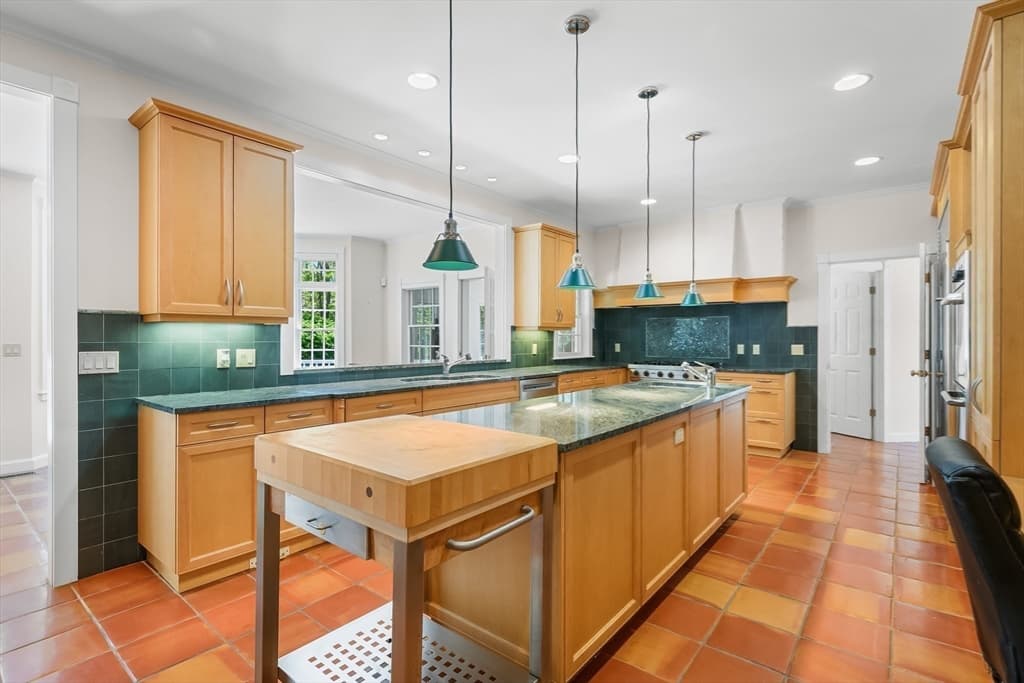 Single Family Residence at 169 Tisquantum, Chatham MA 02633, Chatham, photo 16 of 42