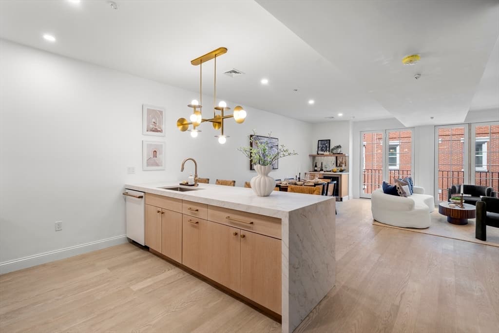 51 North Margin St, Boston MA 02113 photo 14