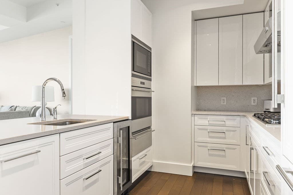 Condominium at 22 Liberty Drive # 2F, Boston MA 02210, photo 11 of 28