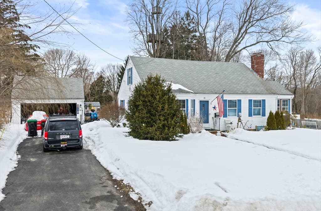 Single Family Residence at 14 Russell Ave, Plymouth MA 02360, Plymouth, photo 2 of 19