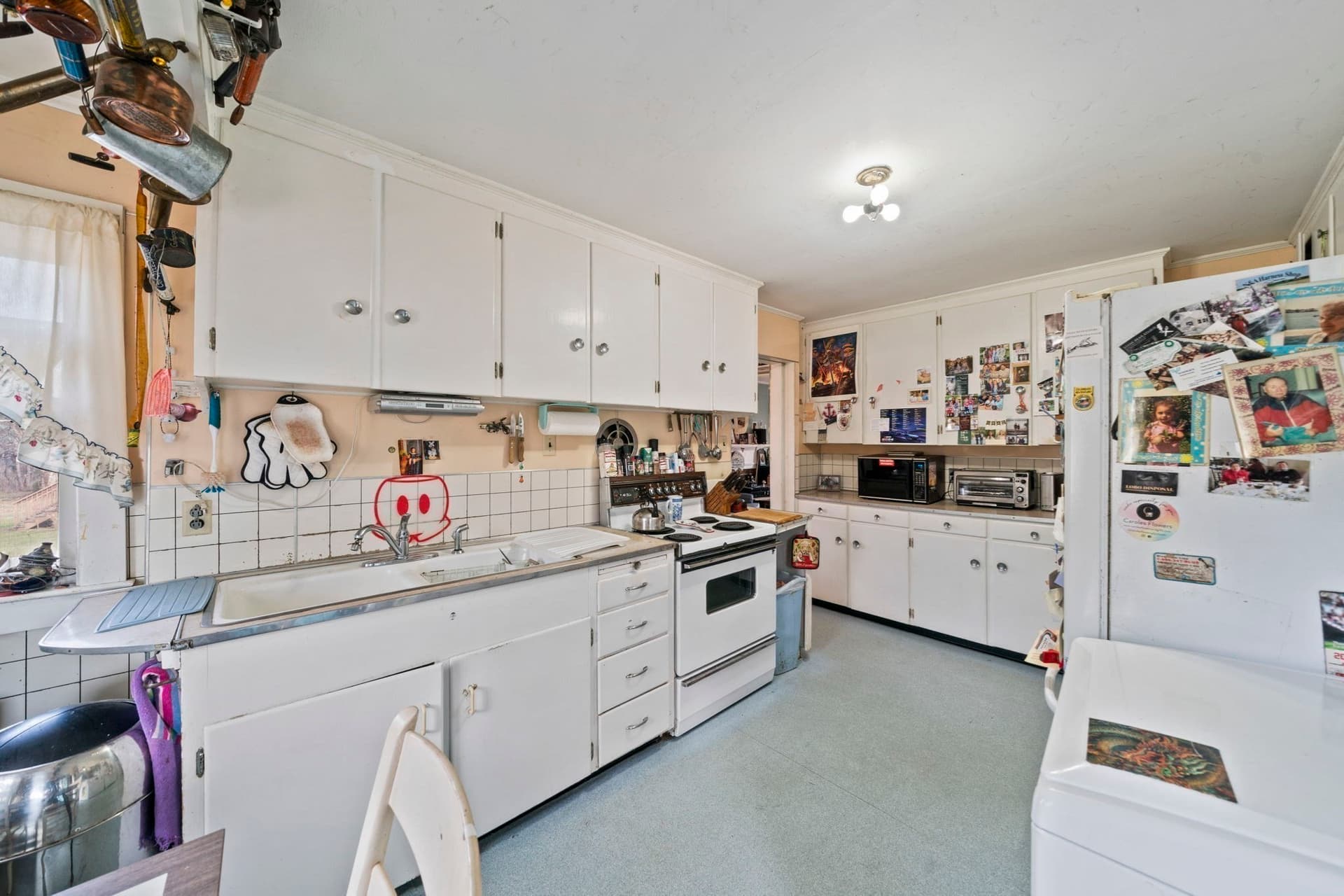 Single Family Residence at 14 Russell Ave, Plymouth MA 02360, photo 11 of 19