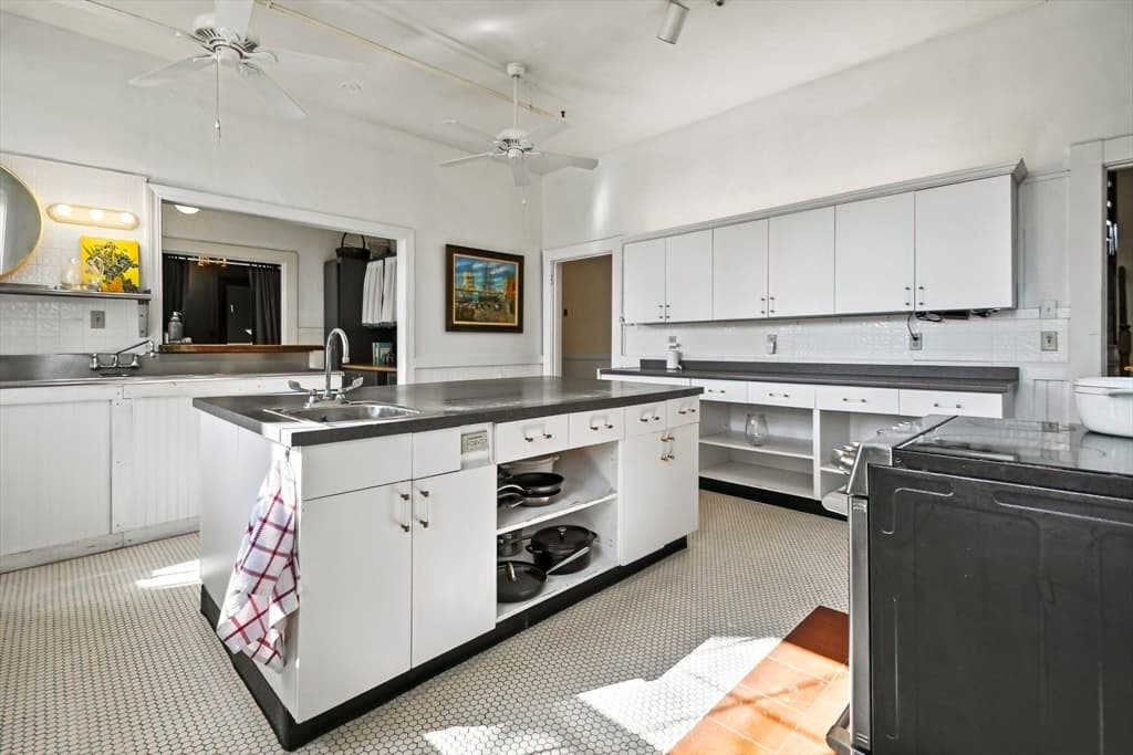 824 Tucker Rd, Dartmouth MA 02747 photo 16