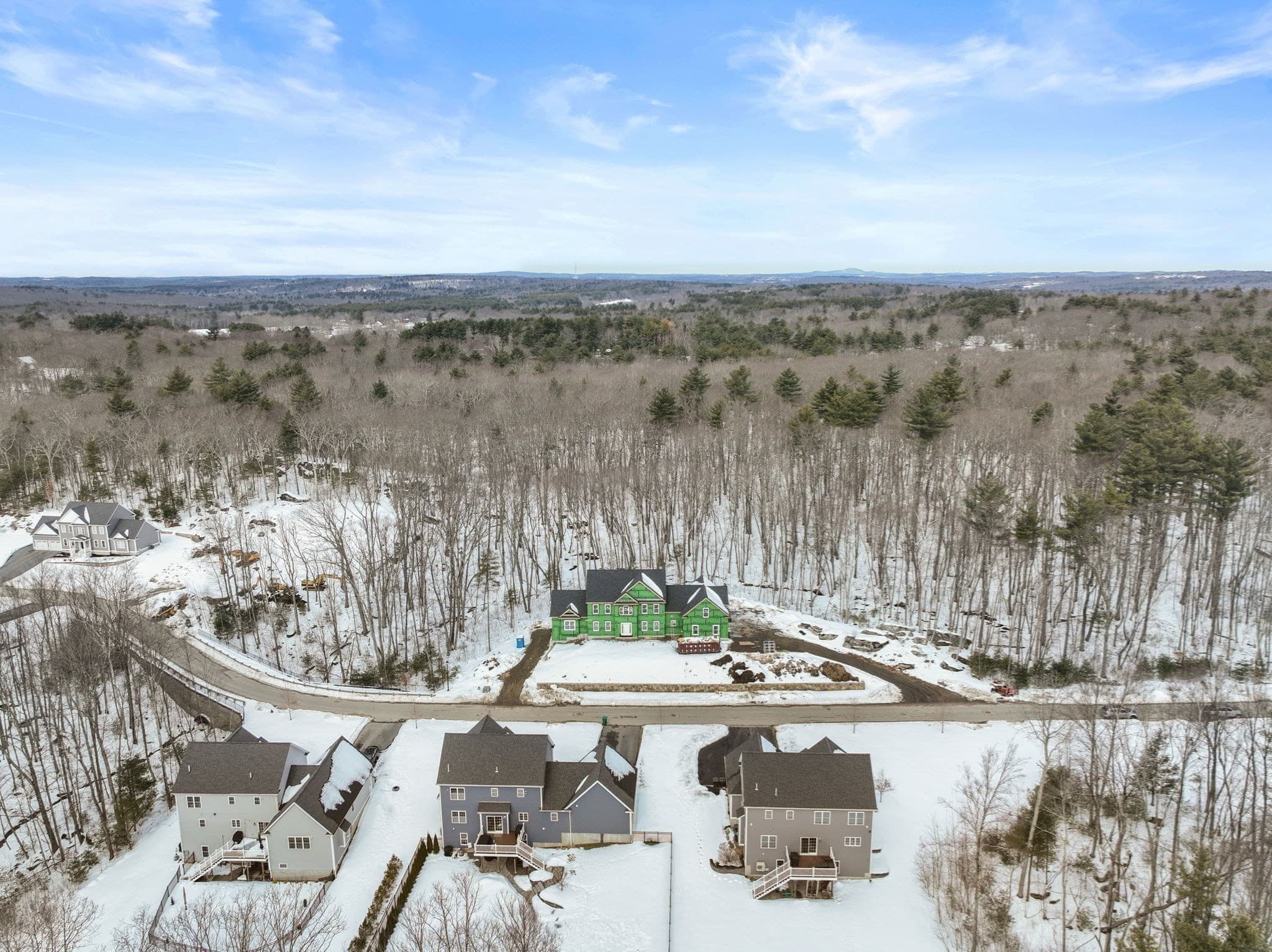 Single Family Residence at 90 Windstone Dr, Northbridge MA 01534, photo 4 of 9
