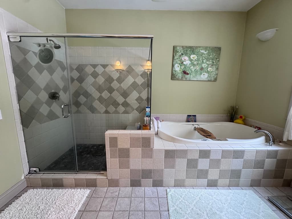 Single Family Residence at 127 Preservation Way, Tiverton RI 02878, photo 5 of 42