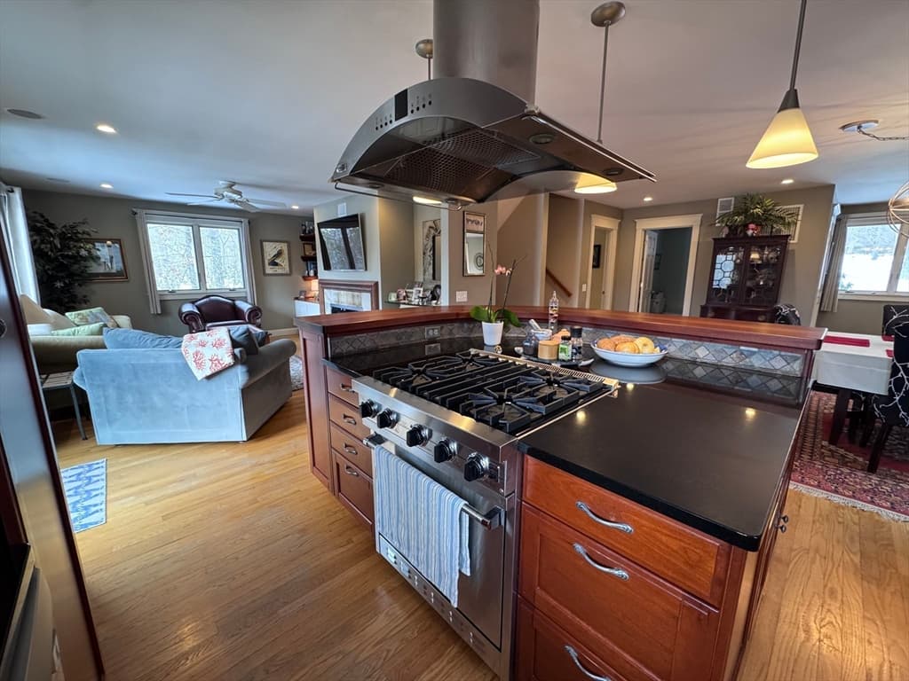 Single Family Residence at 127 Preservation Way, Tiverton RI 02878, photo 9 of 42