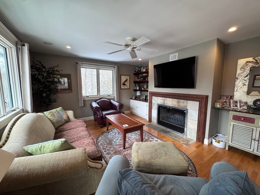Single Family Residence at 127 Preservation Way, Tiverton RI 02878, photo 15 of 42