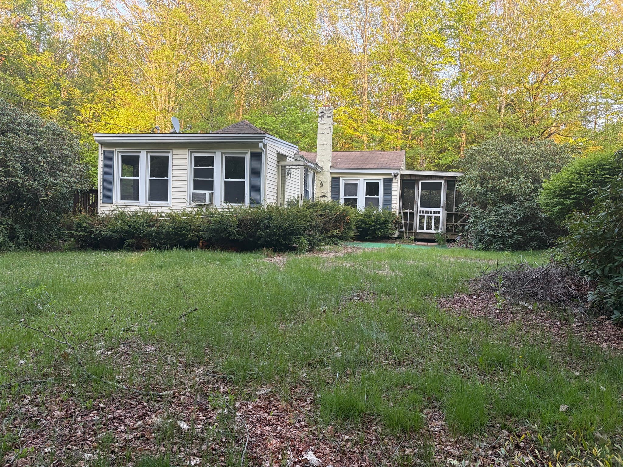11 S Chesterfield Rd, Goshen MA 01032