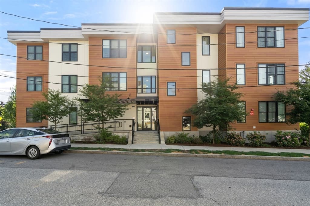 Condominium at 68 Los Angeles, Newton MA 02458, photo 2 of 27