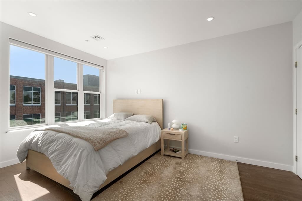 Condominium at 68 Los Angeles, Newton MA 02458, photo 22 of 27