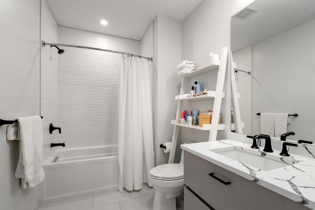 Condominium at 68 Los Angeles, Newton MA 02458, photo 20 of 27
