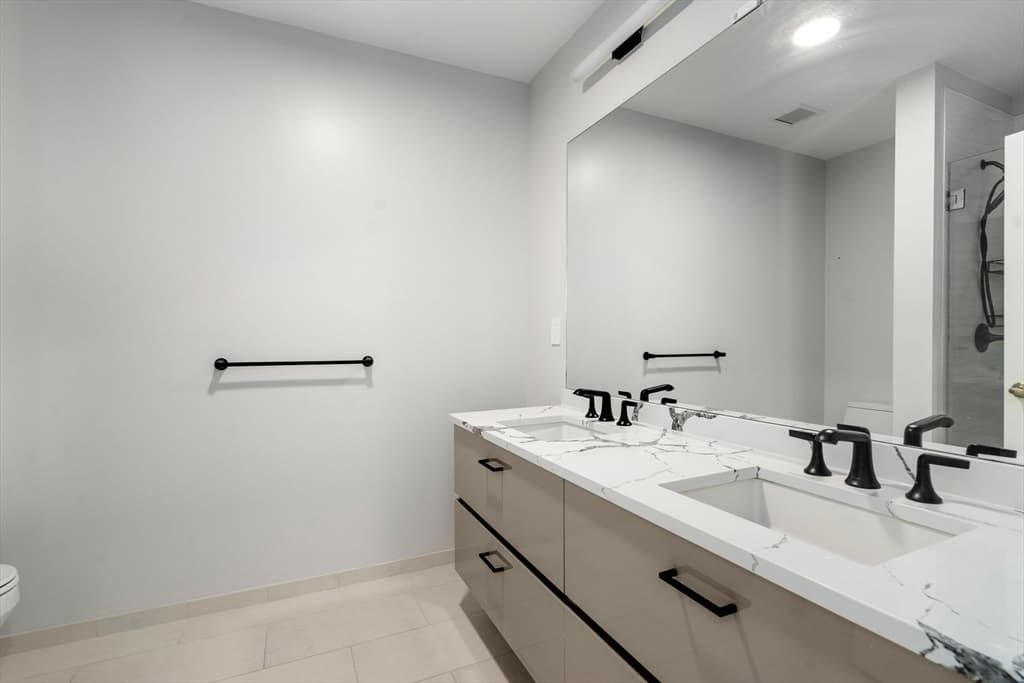 Condominium at 68 Los Angeles, Newton MA 02458, photo 18 of 27
