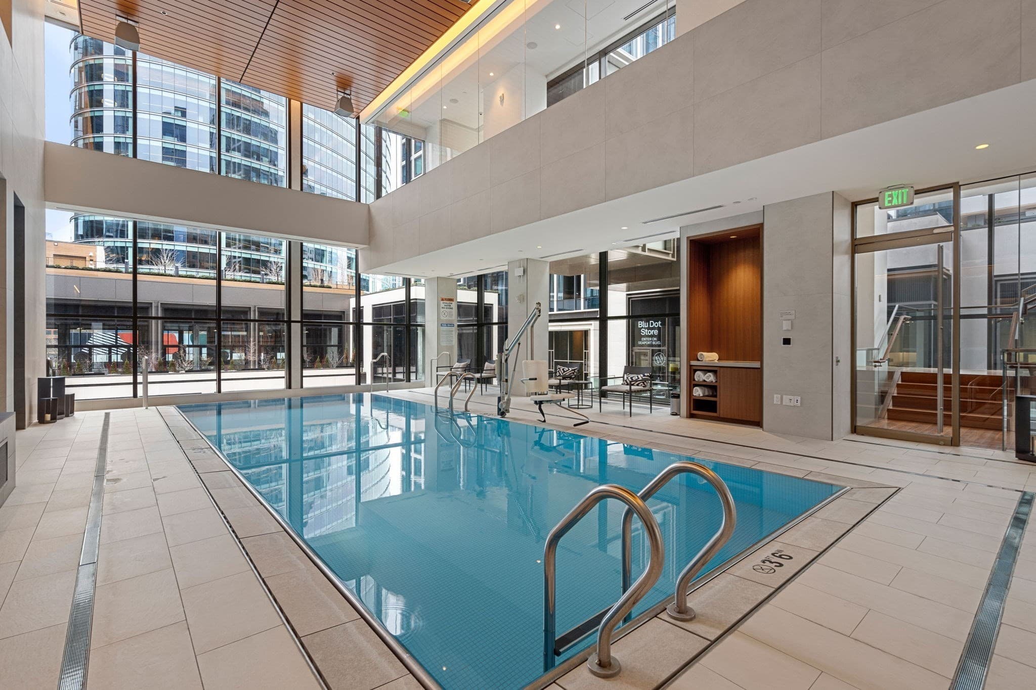 Condominium at 135 Seaport Blvd # 1806, Boston MA 02210, photo 23 of 39