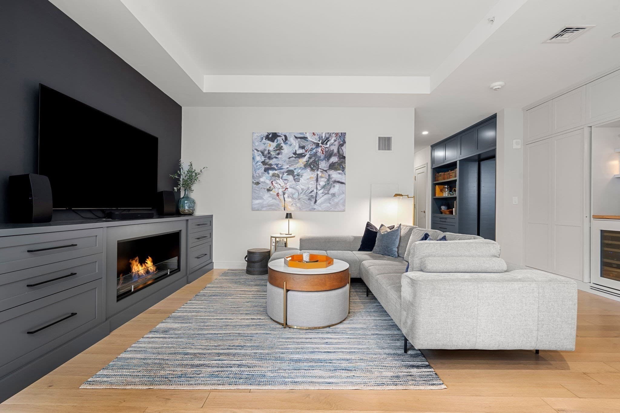 Condominium at 135 Seaport Blvd # 1806, Boston MA 02210, photo 2 of 39