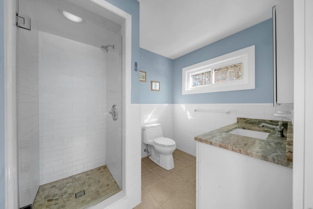 Condominium at 6 Smith Ln # 6, Manchester MA 01944, Manchester, photo 27 of 32