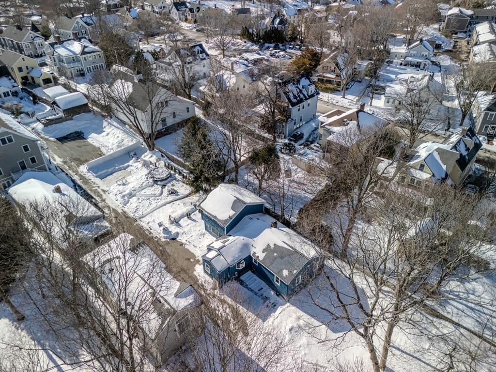 Condominium at 6 Smith Ln # 6, Manchester MA 01944, Manchester, photo 5 of 32