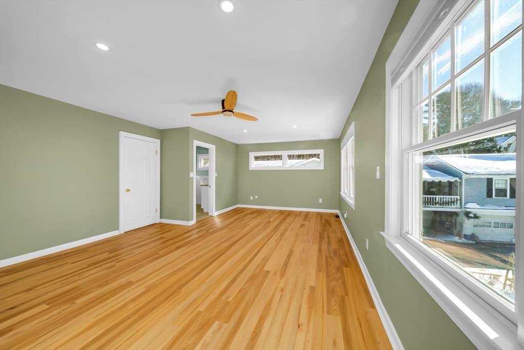 Condominium at 6 Smith Ln # 6, Manchester MA 01944, Manchester, photo 24 of 32