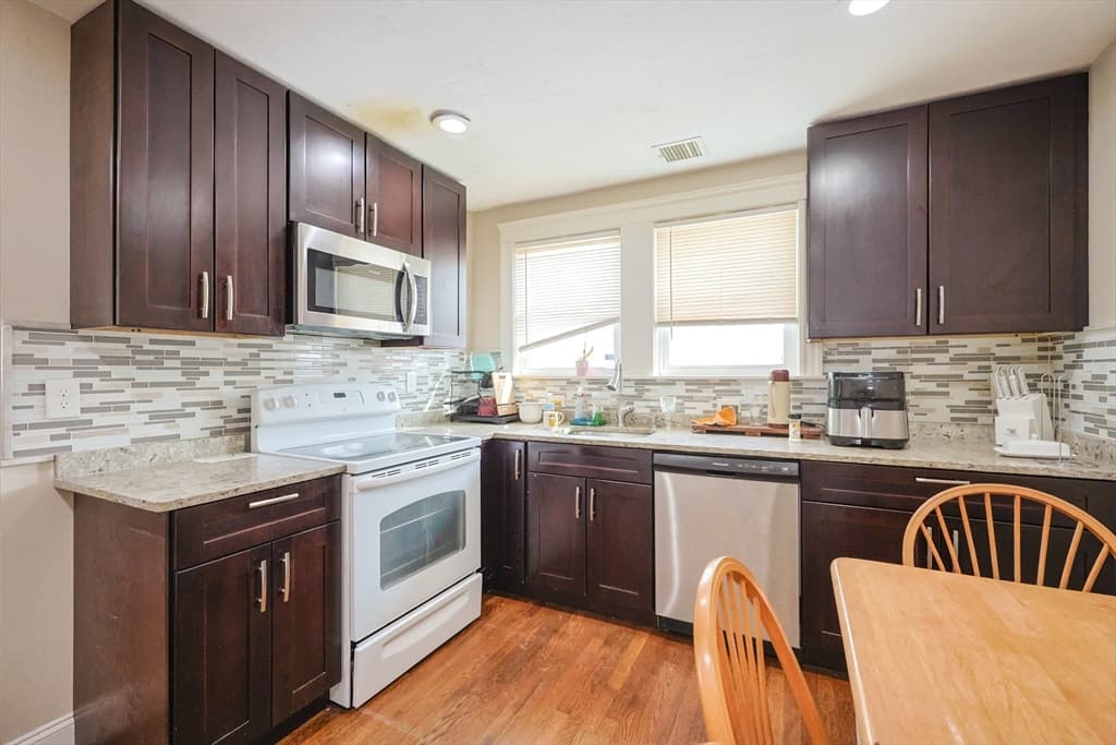 2 Family - 2 Units Up/Down at 96 Mansfield St, Framingham MA 01702, Framingham, photo 12 of 39