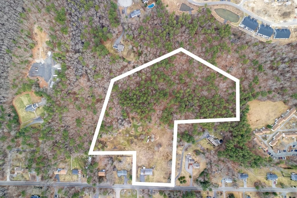 Single Family Residence at 361B County Road, Hanson MA 02341, photo 17 of 17