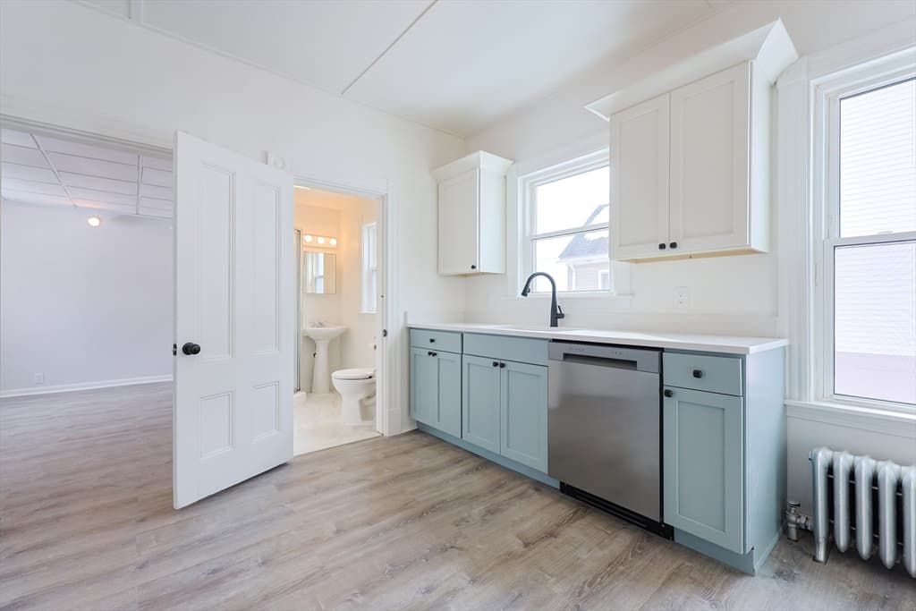 Single Family Residence at 92 Alexander St, Framingham MA 01702, photo 8 of 42
