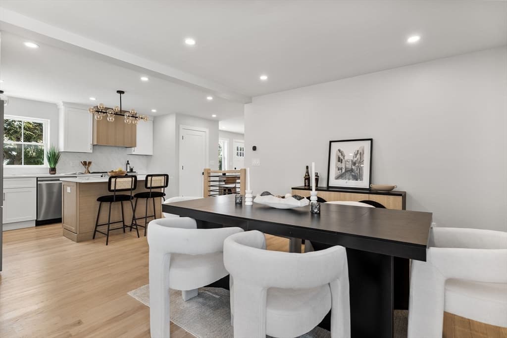 Condominium at 122 Woodruff Ave # 122, Medford MA 02155, photo 6 of 30