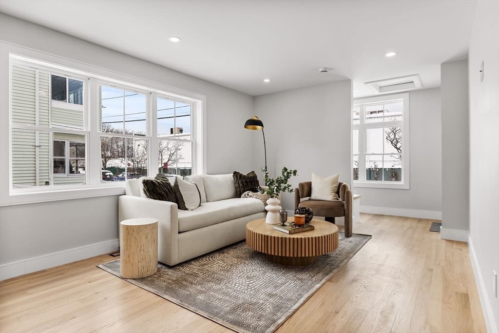 Condominium at 122 Woodruff Ave # 122, Medford MA 02155, photo 9 of 30