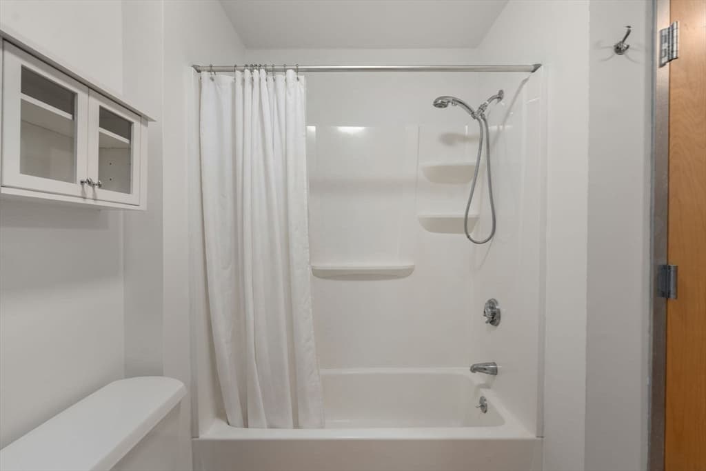 Condominium at 21 Wormwood St # 323, Boston MA 02210, photo 17 of 20