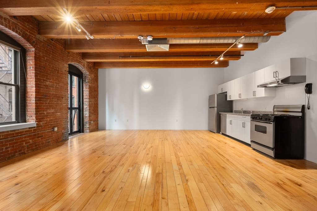 Condominium at 21 Wormwood St # 323, Boston MA 02210, photo 7 of 20