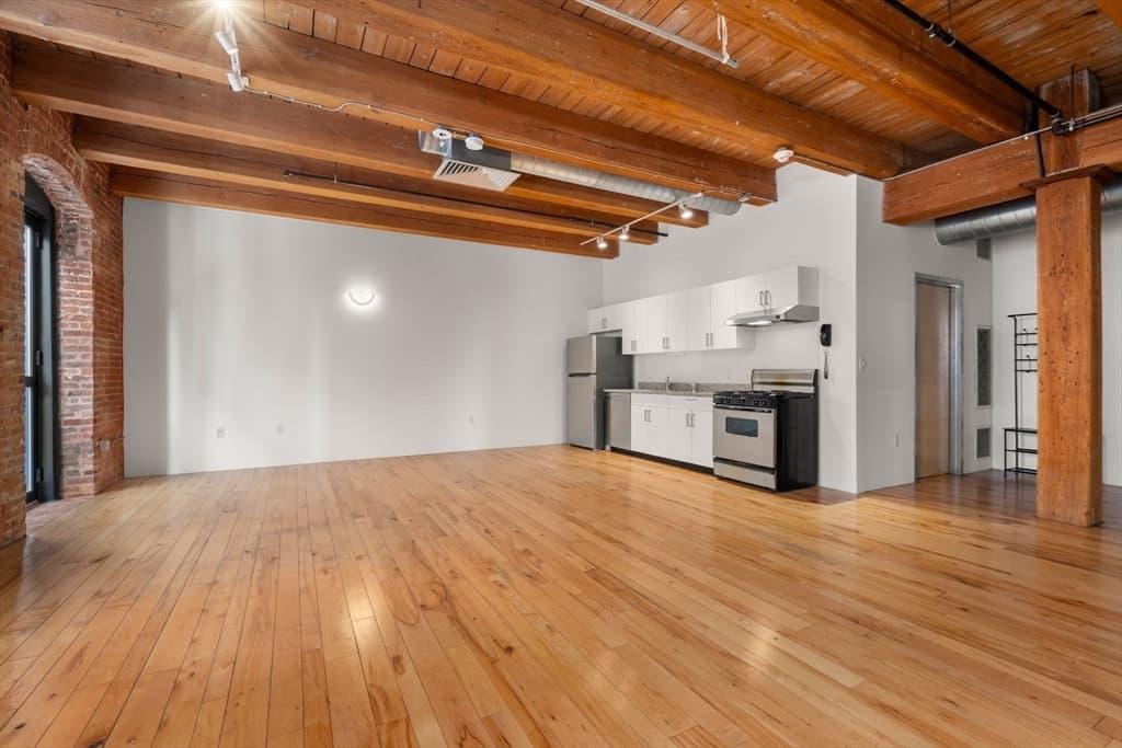 Condominium at 21 Wormwood St # 323, Boston MA 02210, photo 4 of 20