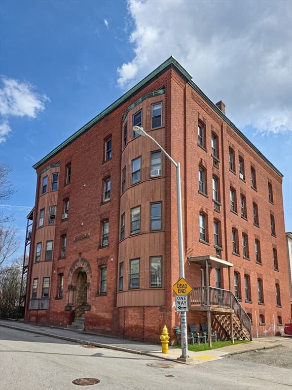 Condominium at 29 William St # 22, Worcester MA 01609, photo 14 of 14