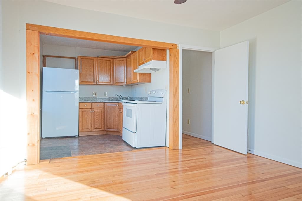 Condominium at 29 William St # 22, Worcester MA 01609, photo 4 of 14