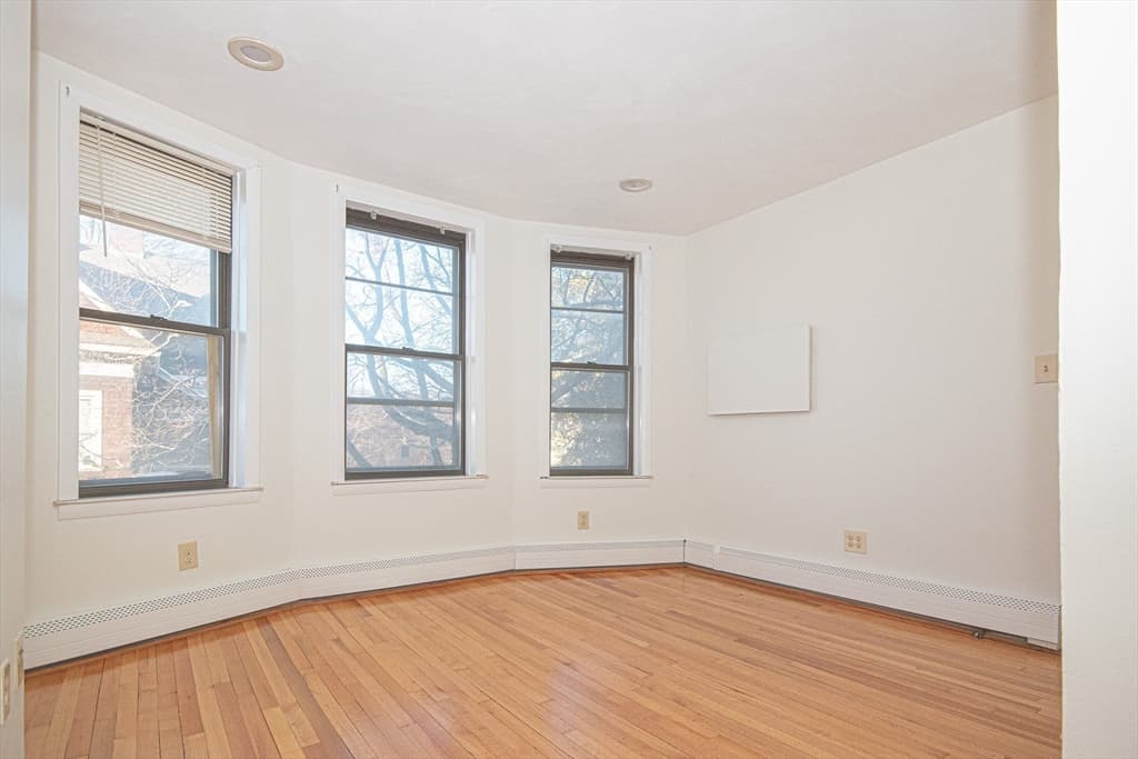 Condominium at 29 William St # 22, Worcester MA 01609, photo 8 of 14