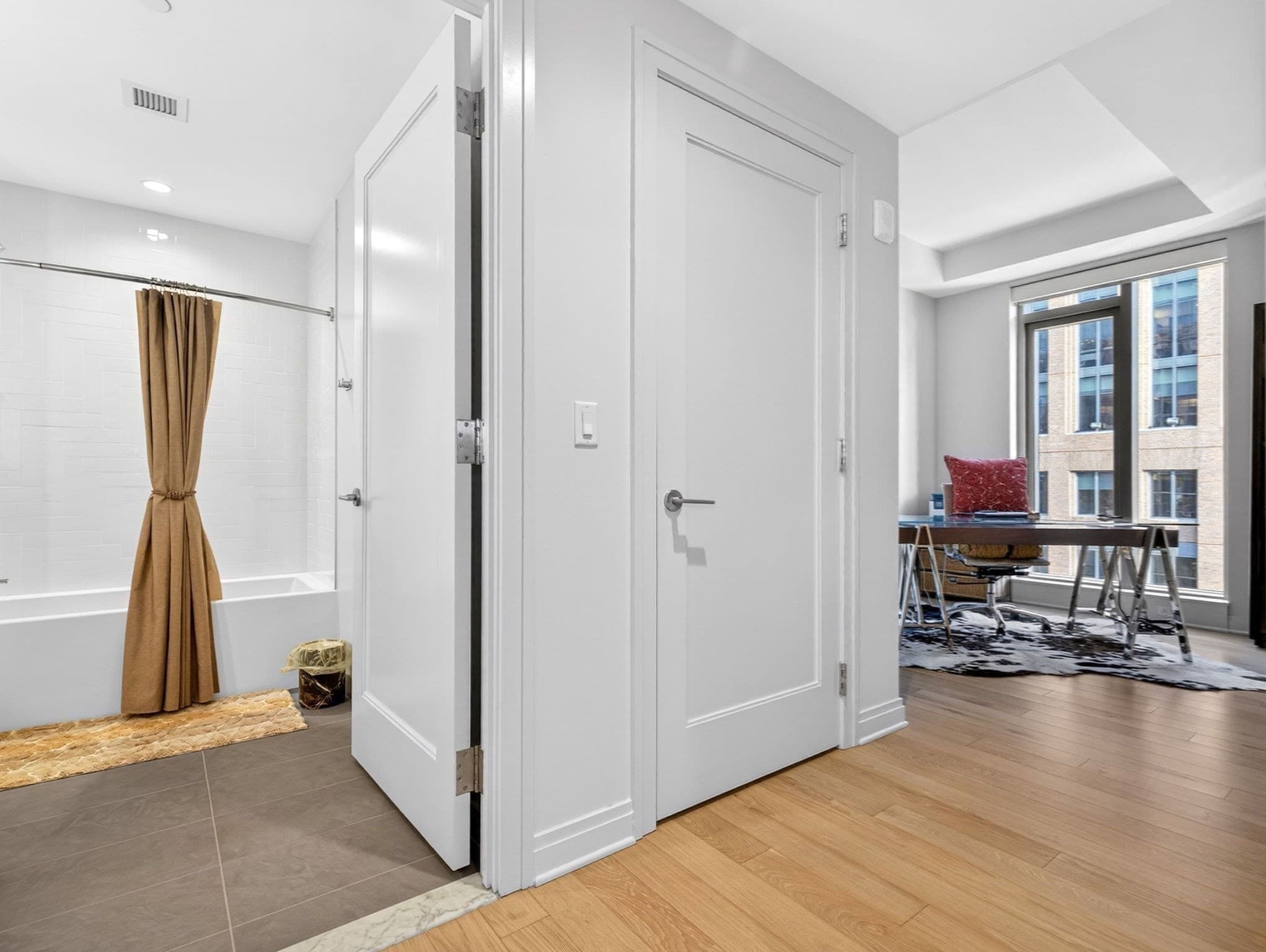 Condominium at 135 Seaport Blvd # 2008, Boston MA 02210, photo 16 of 40