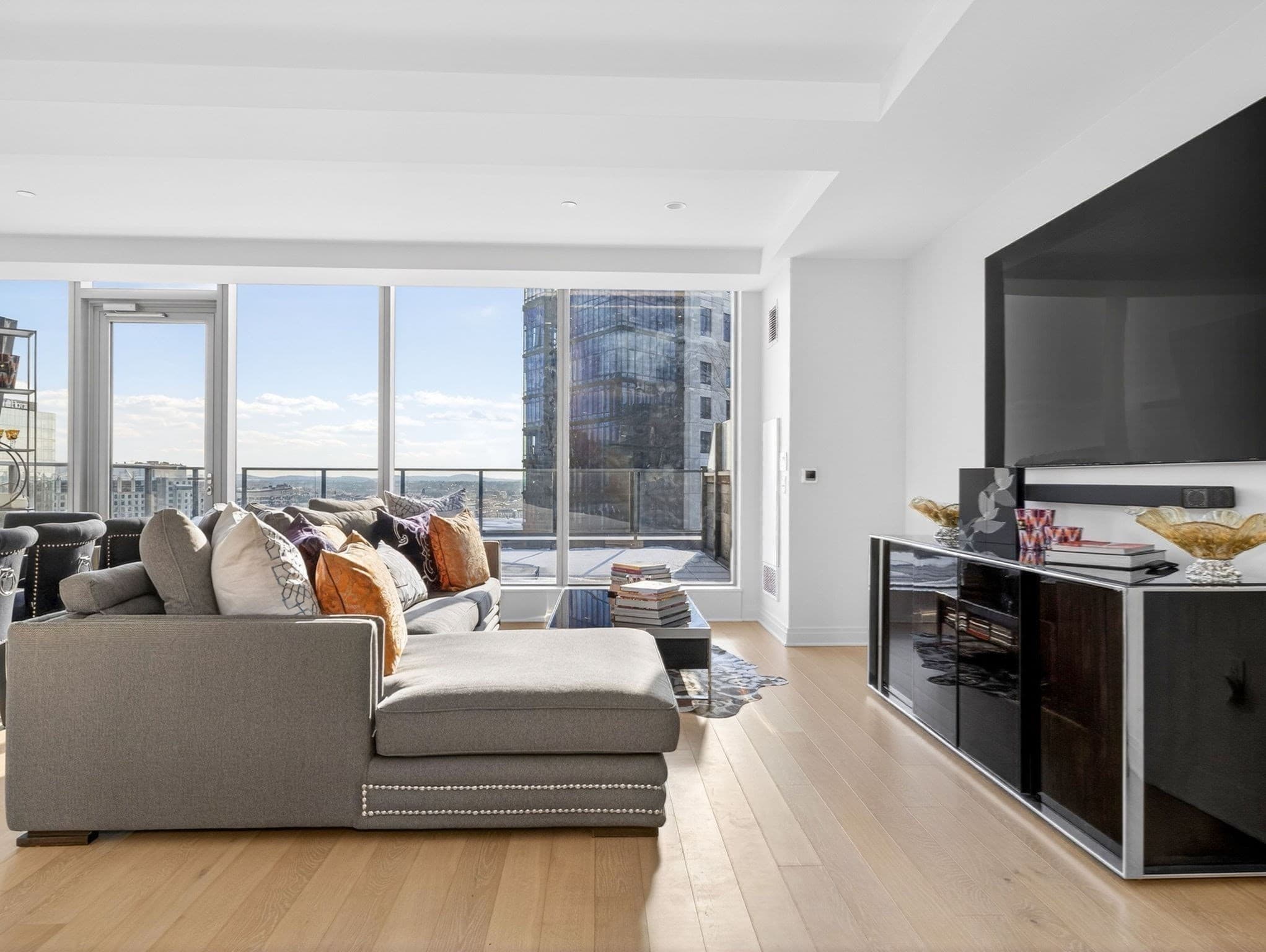 Condominium at 135 Seaport Blvd # 2008, Boston MA 02210, photo 8 of 40