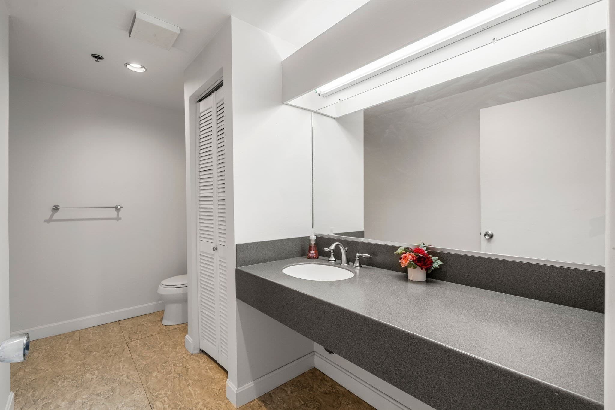Stock Cooperative at 259 A Street # 21, Boston MA 02210, photo 12 of 18