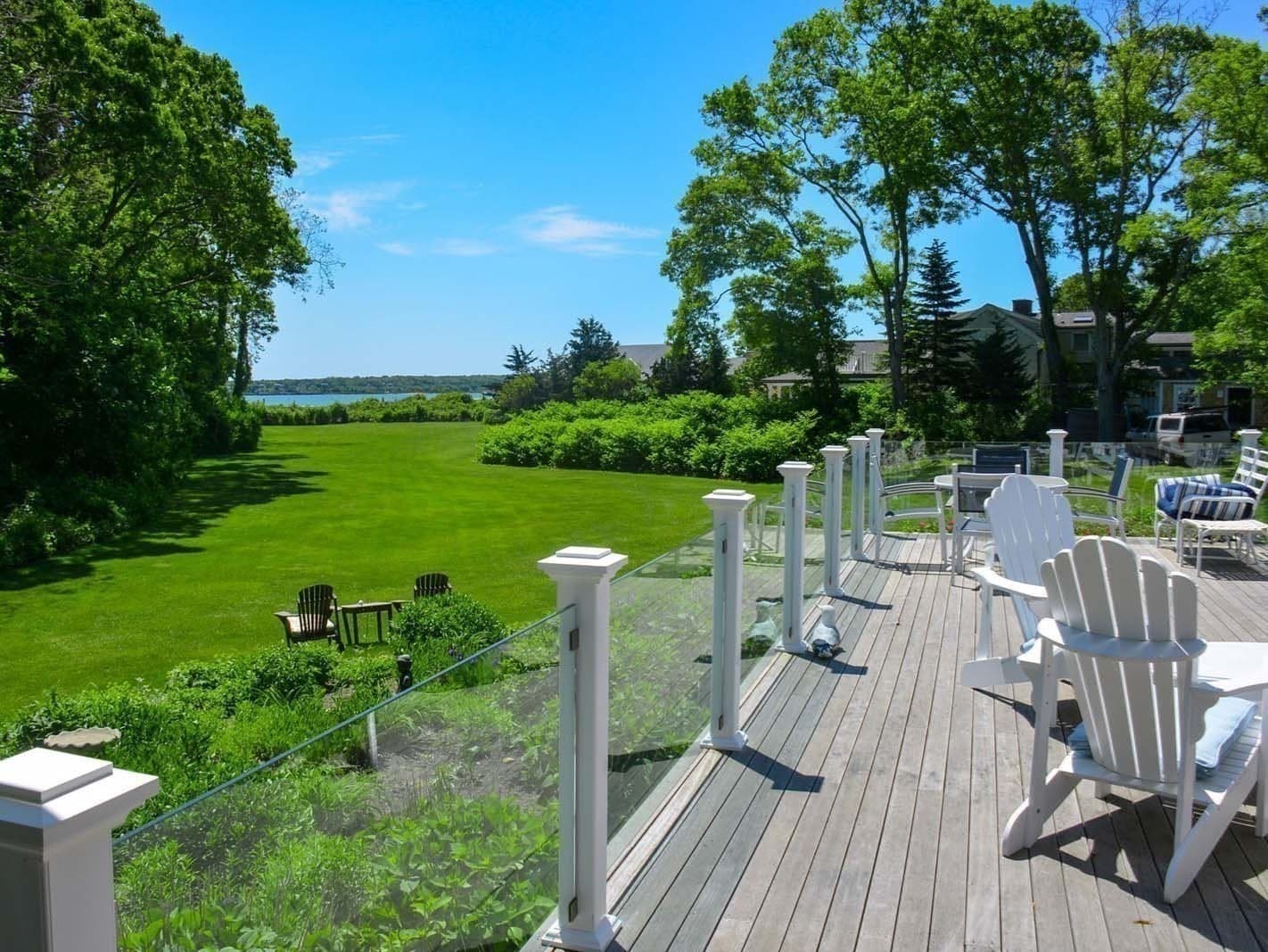 Single Family Residence at 16 Frog Hollow, Tisbury MA 02557, photo 5 of 27