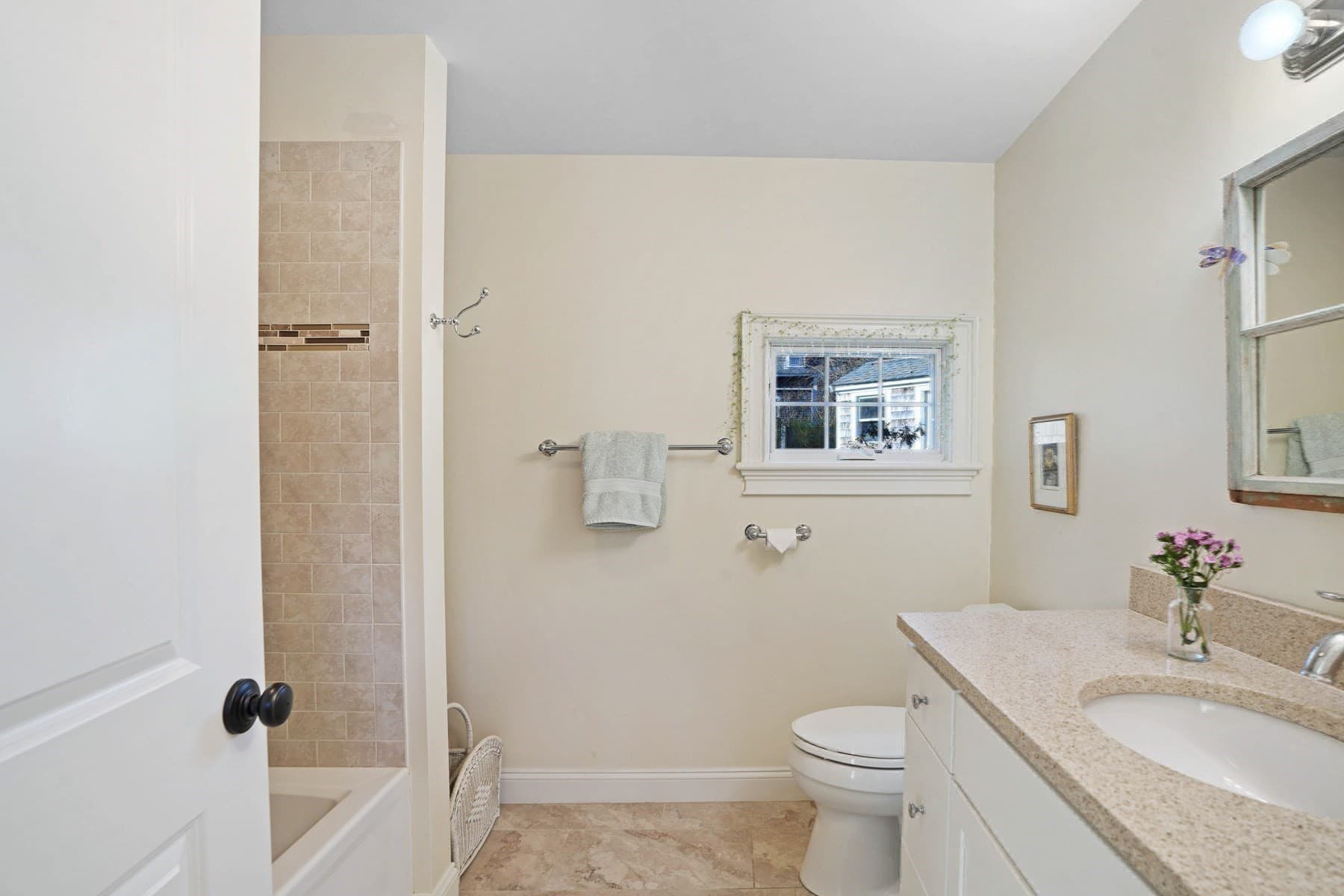 Single Family Residence at 16 Frog Hollow, Tisbury MA 02557, photo 20 of 27