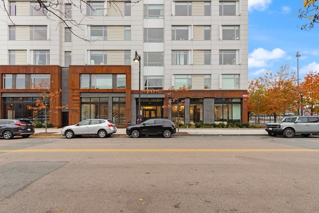 Condominium at 99 Sumner # 612, Boston MA 02128, photo 3 of 42