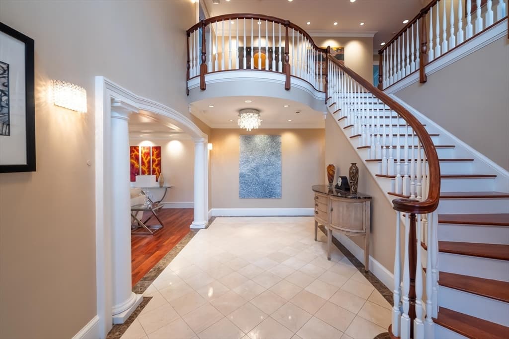 16 Meriam St, Lexington MA 02420 photo 3