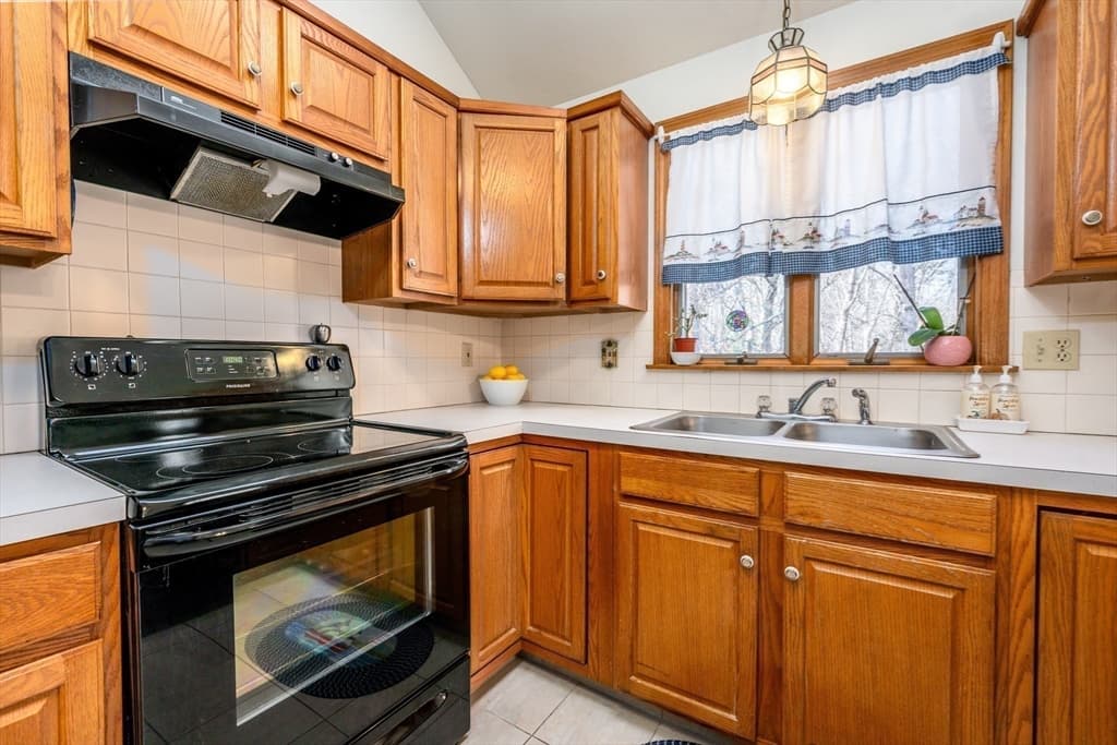 92 Azalea Dr, Harwich MA 02645 photo 6