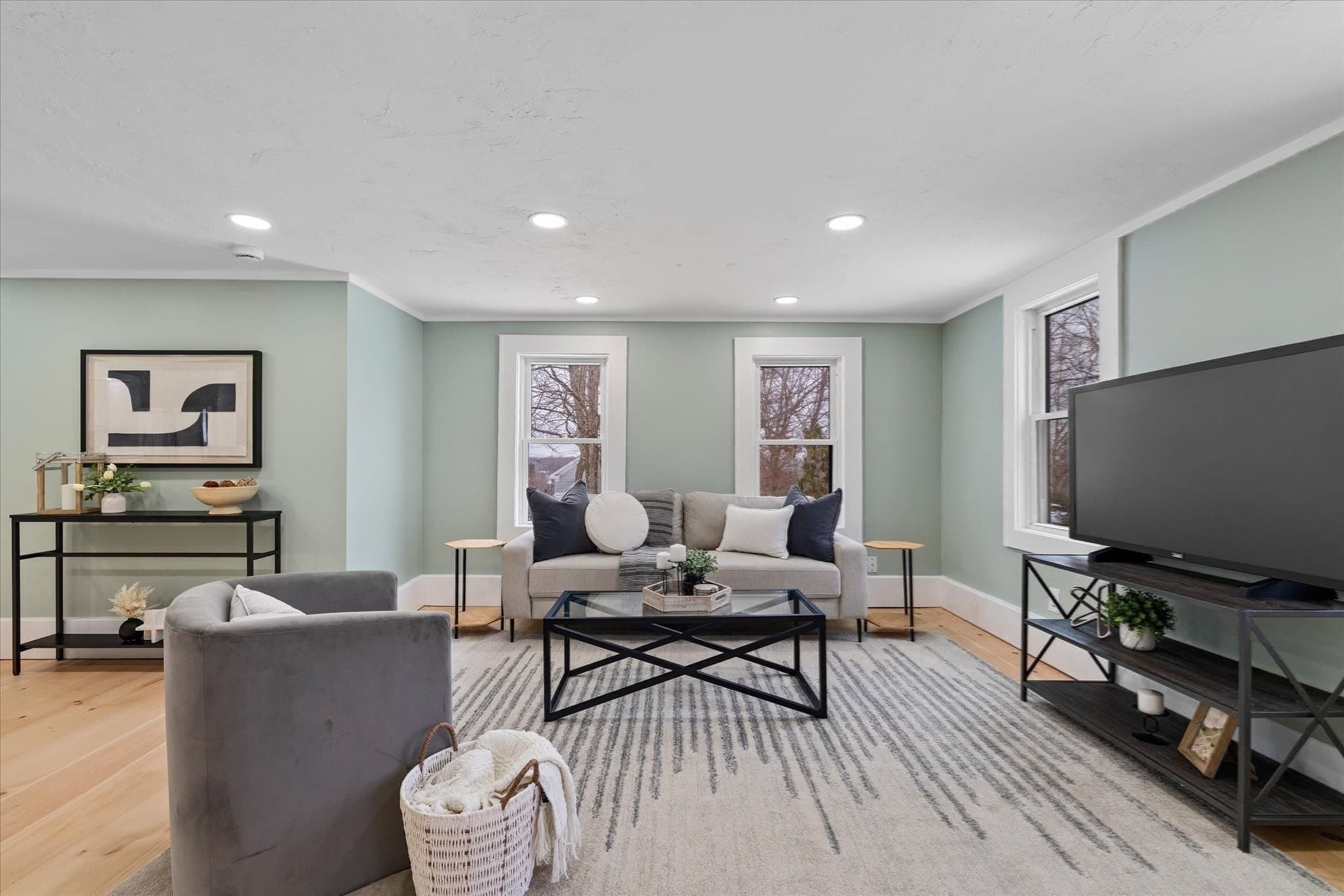 Single Family Residence at 294 Boston Road, Sutton MA 01590, photo 13 of 40
