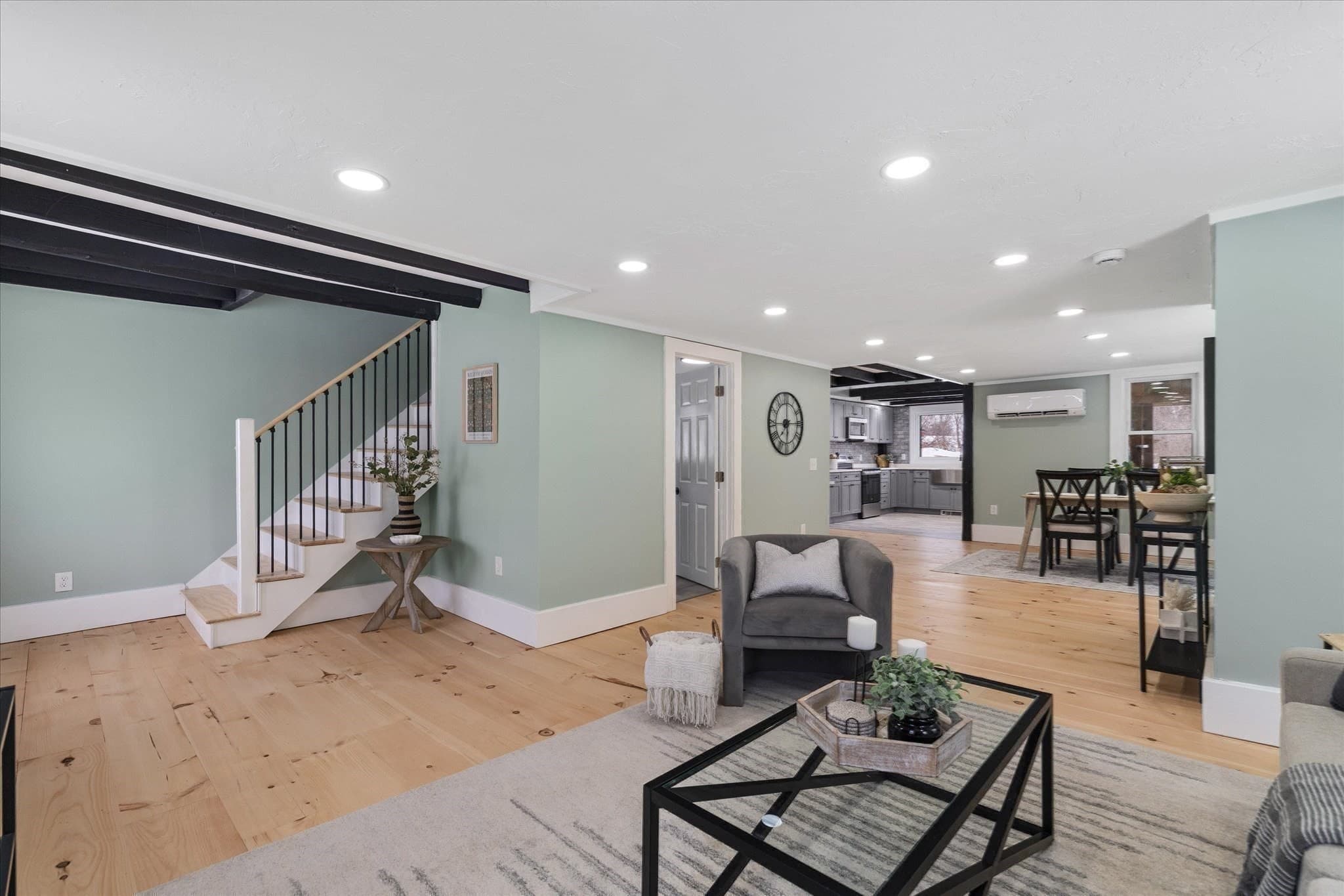Single Family Residence at 294 Boston Road, Sutton MA 01590, photo 17 of 40